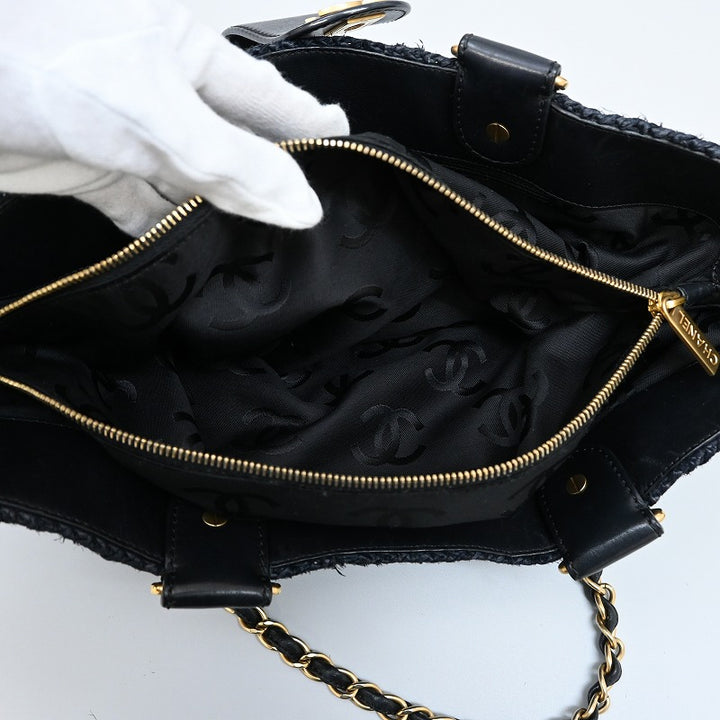 chanel tote bag ladies