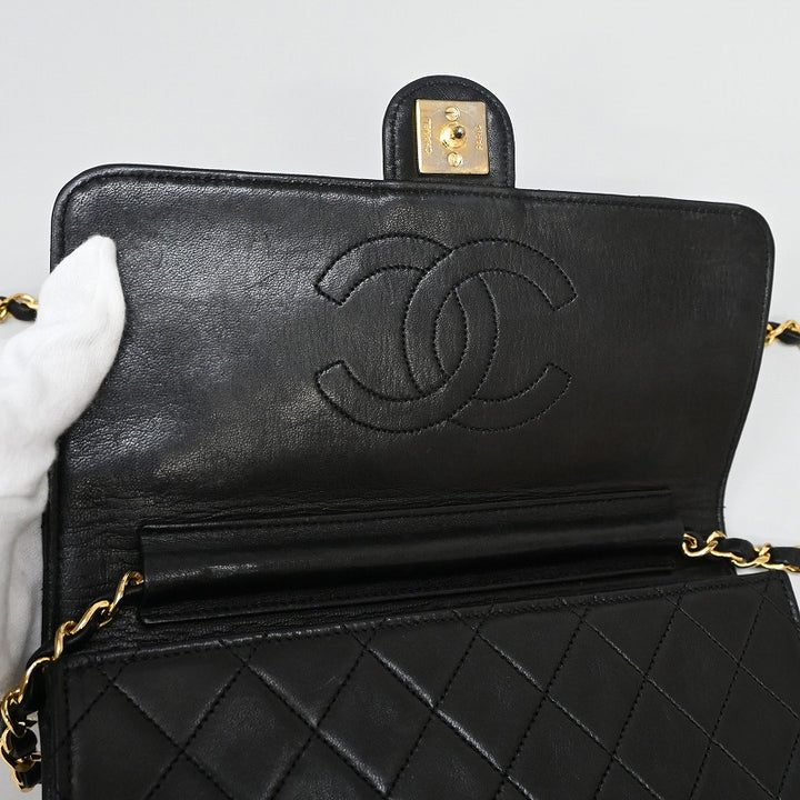 chanel shoulder bag ladies