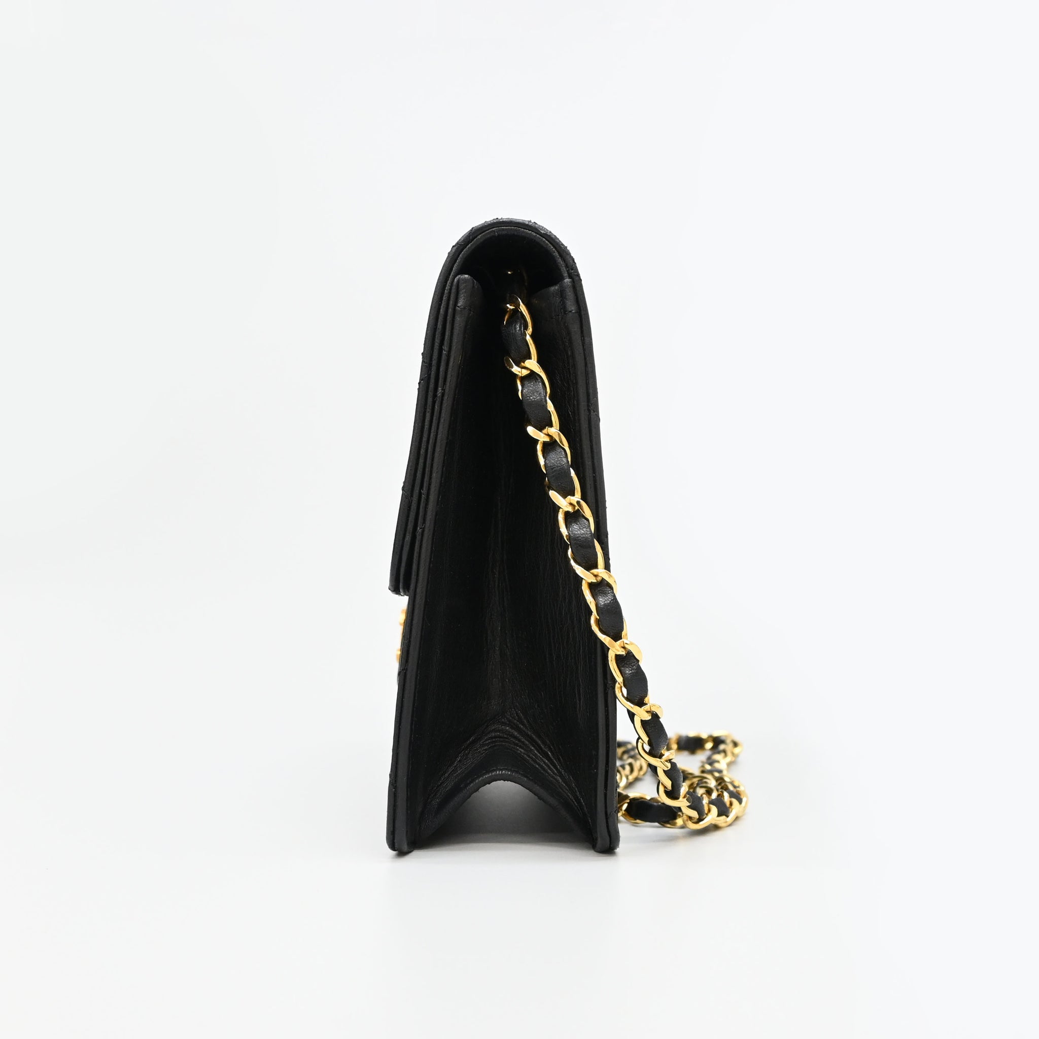 CHANEL シャネル プッシュロックマトラッセ チェーンショルダー