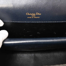 Load image into Gallery viewer, *Christian DIOR Christian Dior Oval logo hardware Handbag P42213V
