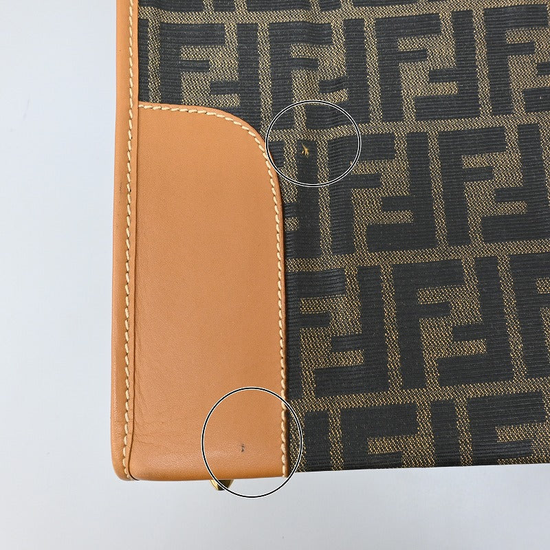FENDI トランク ズッカ柄