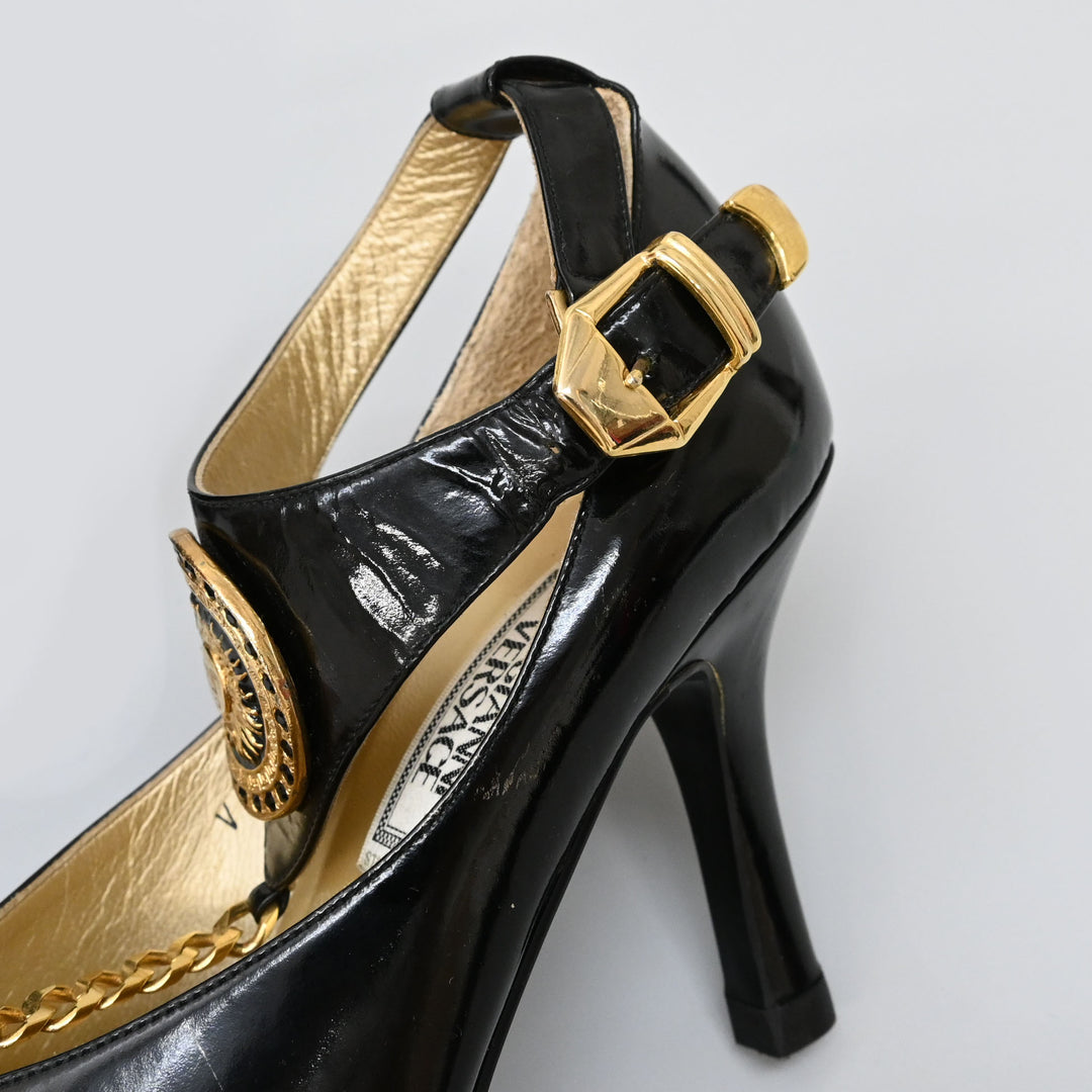 サンバーストエナメルパンプス