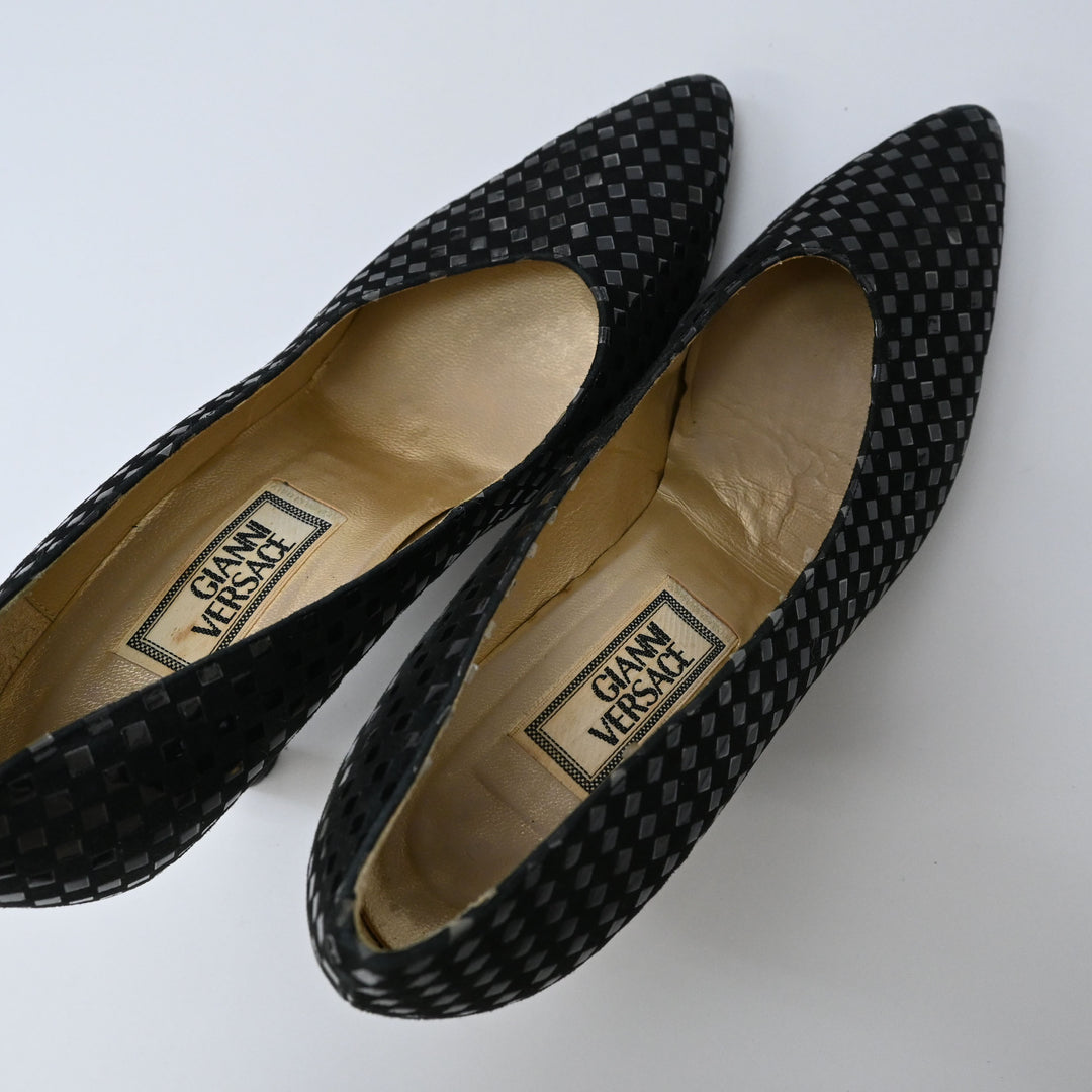 サンバーストスエードパンプス