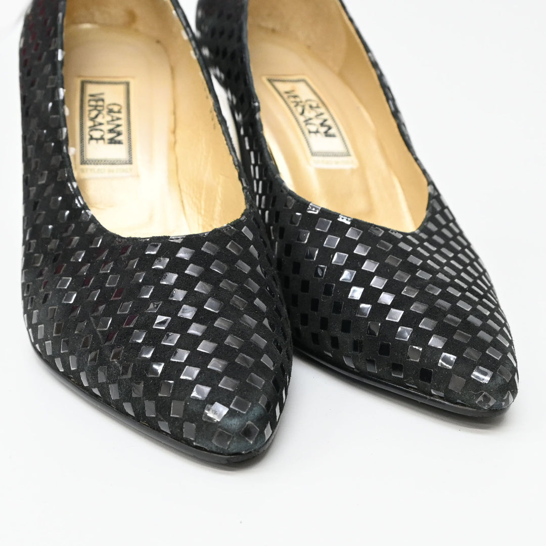 サンバーストスエードパンプス