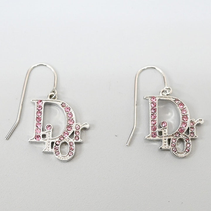 ピアス