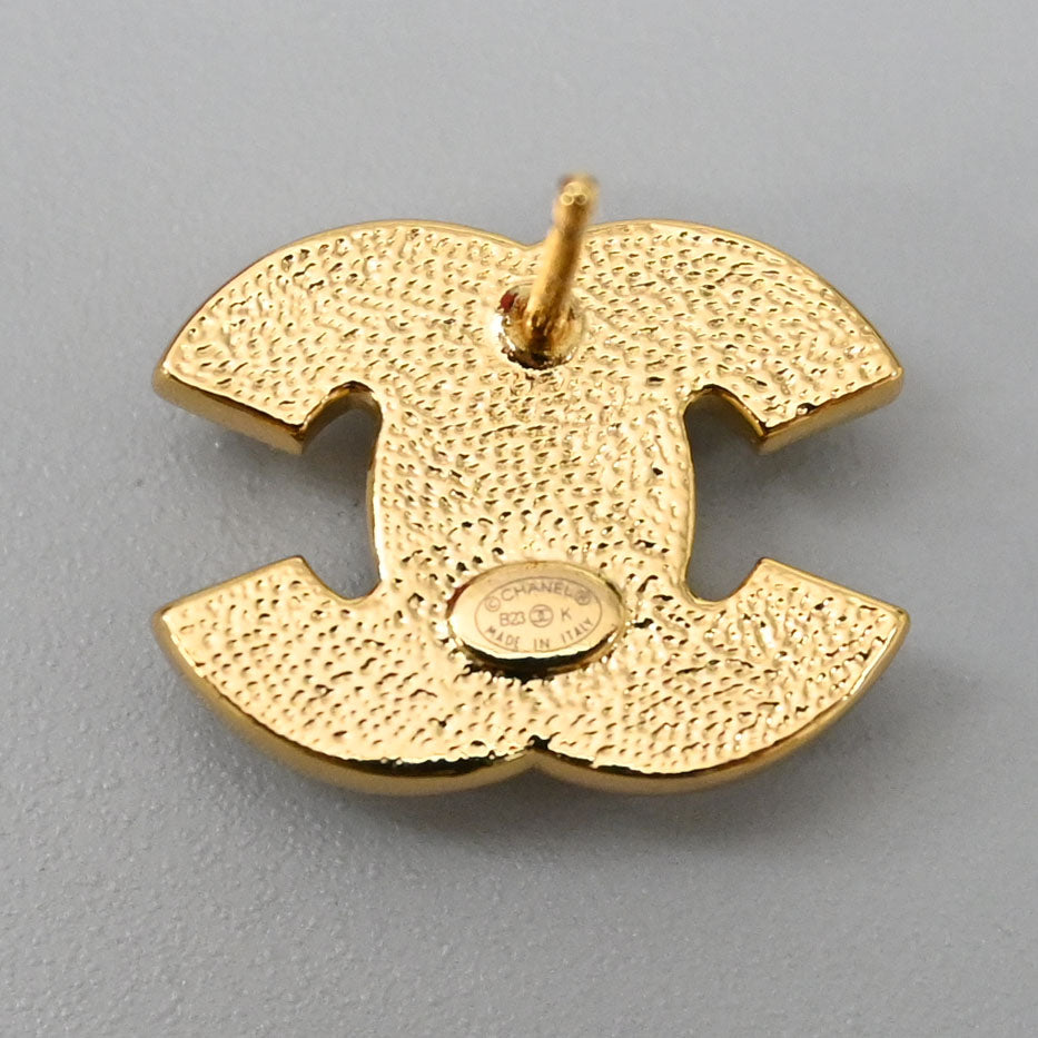 CHANEL ココマーク ピアス ヴィンテージ　04P刻印 CHANEL/シャネル】ココマーク ロゴ ピアス シルバー系｜ヴァル