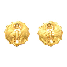 Load image into Gallery viewer, *CHANEL Chanel Coco Mark Gripoix Earring P42796V
