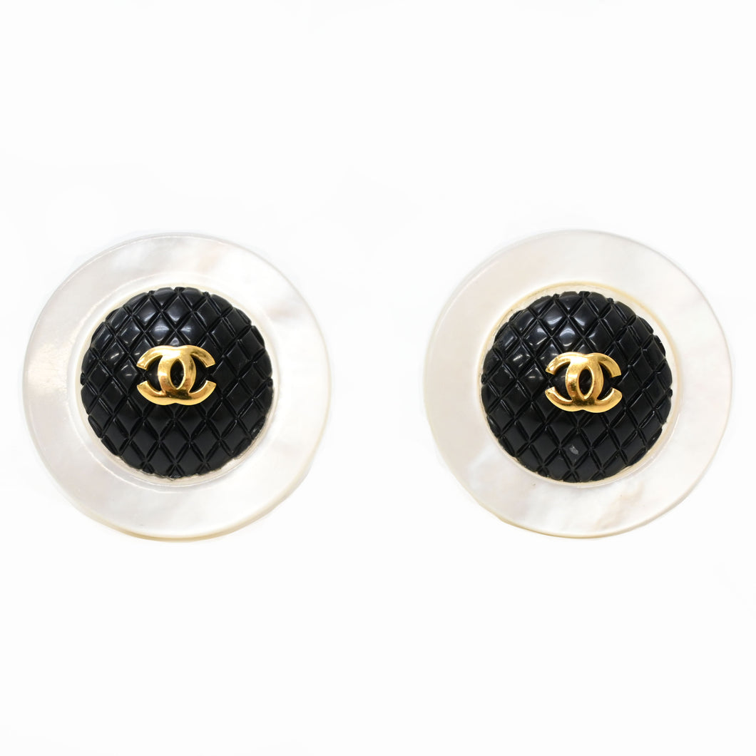 *CHANEL Chanel Matelasse Earring P7030V