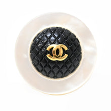 Load image into Gallery viewer, *CHANEL Chanel Matelasse Earring P7030V
