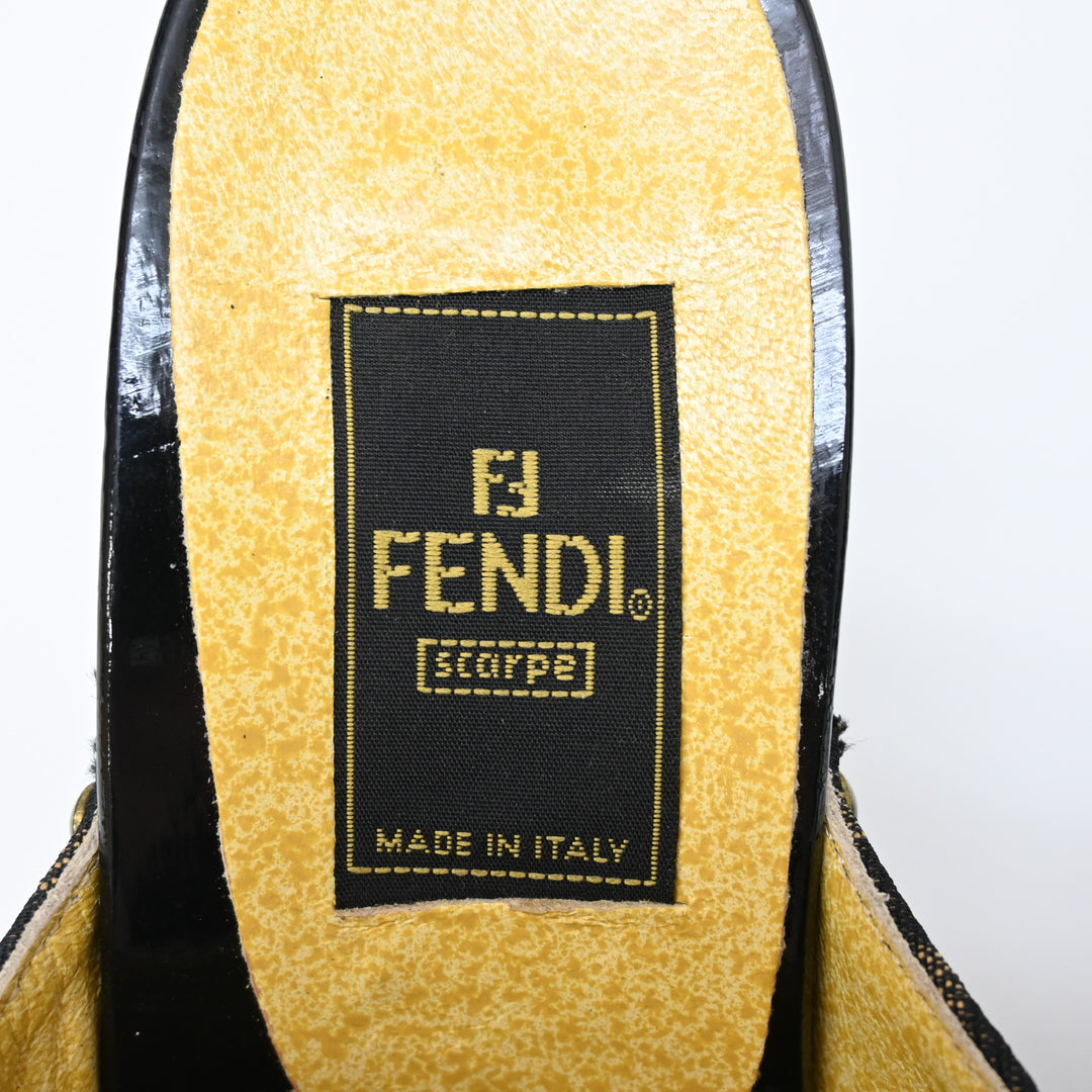 *FENDI フェンディ ズッカ柄 モノグラム サンダル P26730V