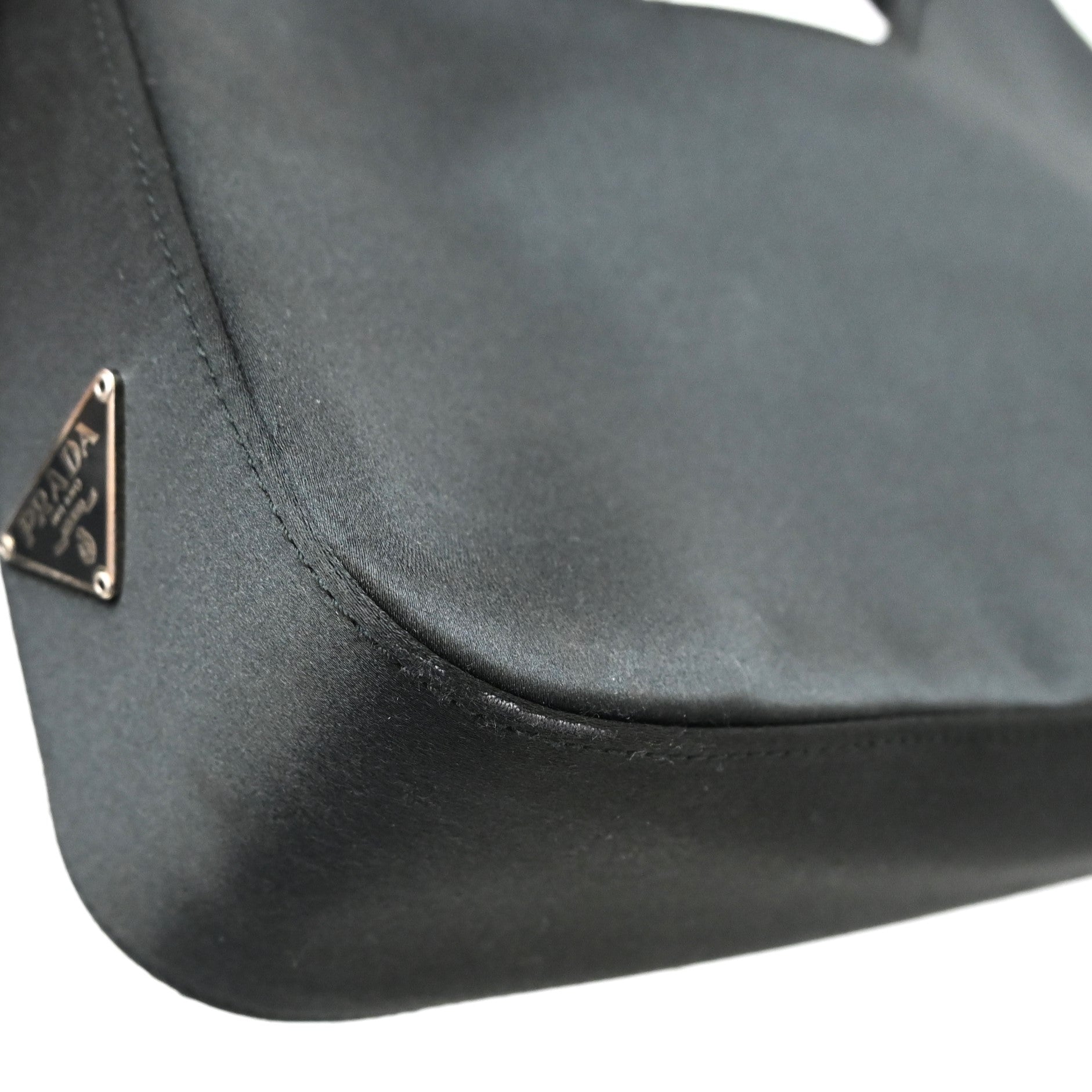 PRADA プラダ サテン ショルダーバッグ P42827V – VINTAGE SELECT SHOP