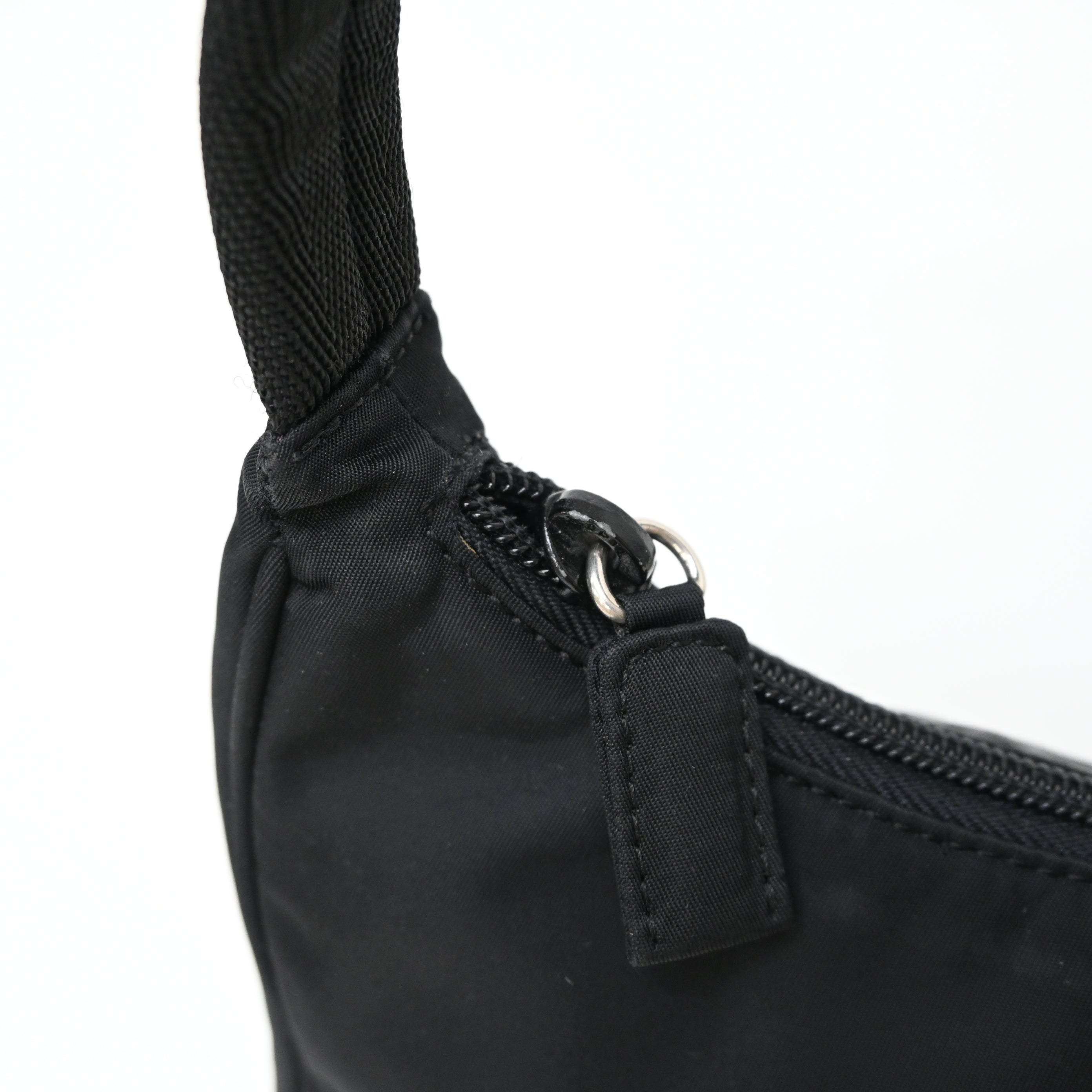 PRADA プラダ アクセサリーポーチ ハンドバッグ P43021V – VINTAGE