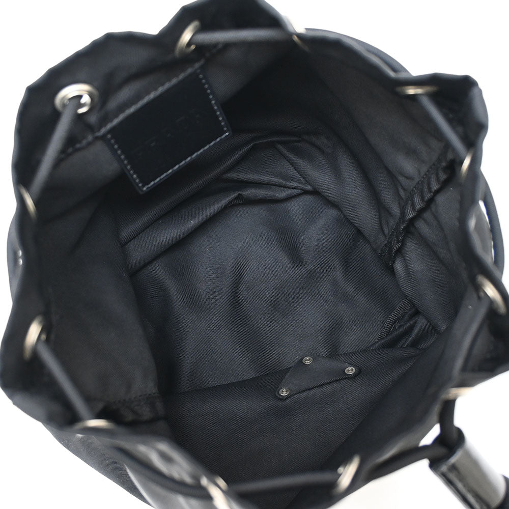 【正規】PRADA プラダ 巾着 アクセサリーポーチ ナイロン ブラック PRADA プラダ 巾着 ナイロンポーチ P43023V – VINTAGE SELECT SHOP