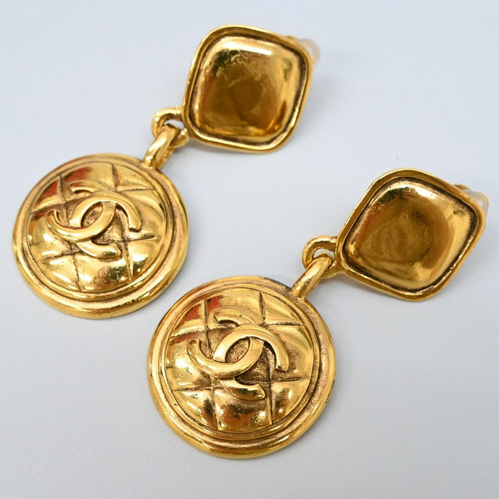 Matelasse earrings