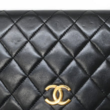 Load image into Gallery viewer, CHANEL Chanel? Matelasse Chain shoulder bag P42438V
