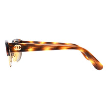 Load image into Gallery viewer, CHANEL Chanel? Cocomark tortoiseshell Sunglasses P43113V
