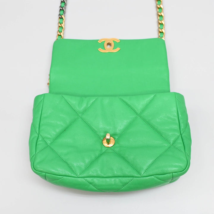 Chanel Chanel19光泽羊羔链链肩袋P45032V