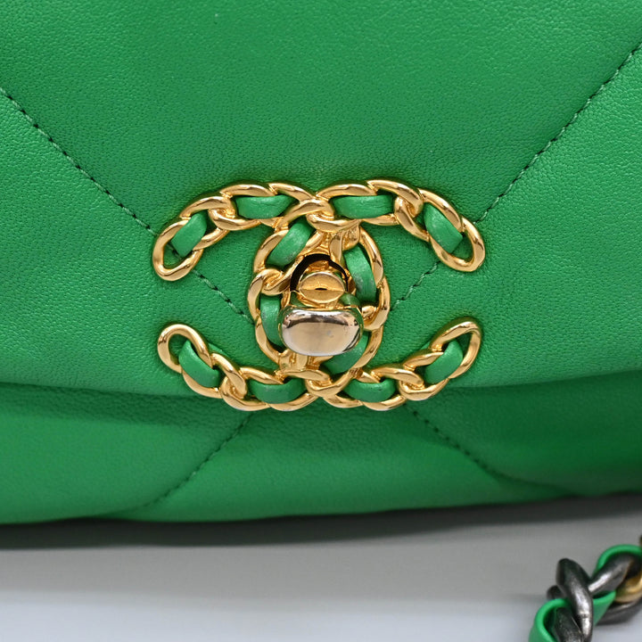 Chanel Chanel19光泽羊羔链链肩袋P45032V