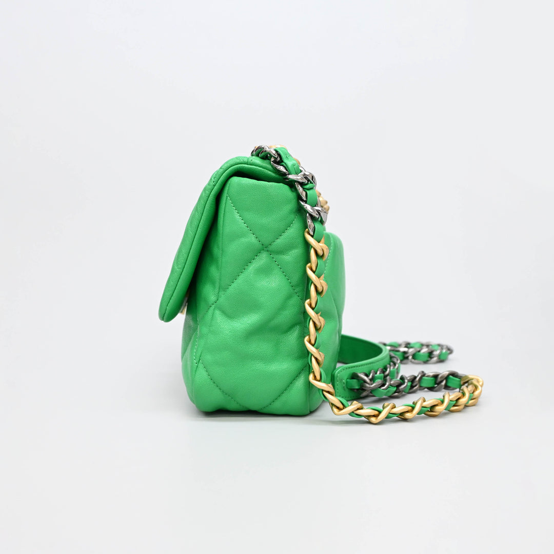 Chanel Chanel19光泽羊羔链链肩袋P45032V