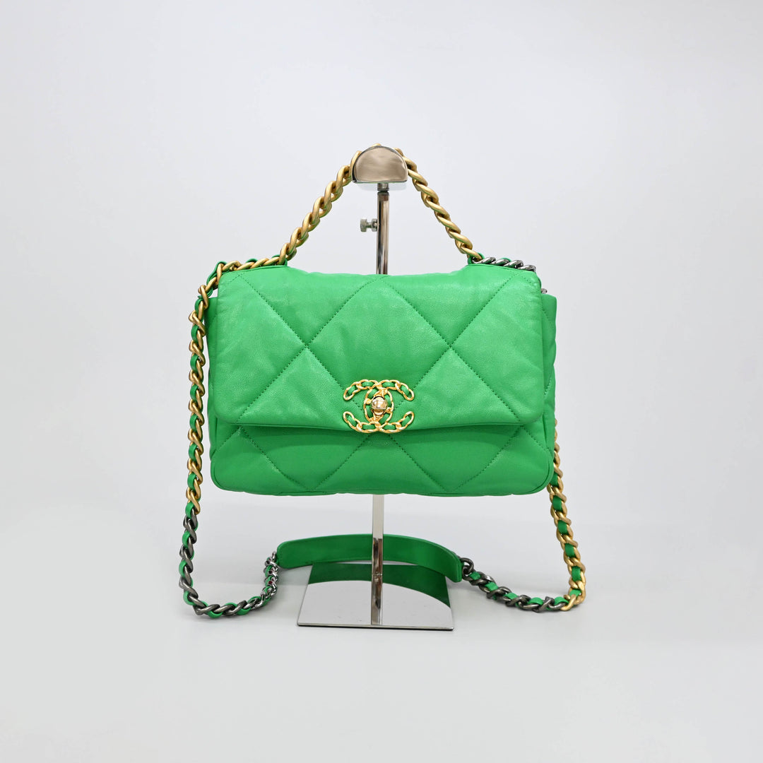 Chanel Chanel19光泽羊羔链链肩袋P45032V