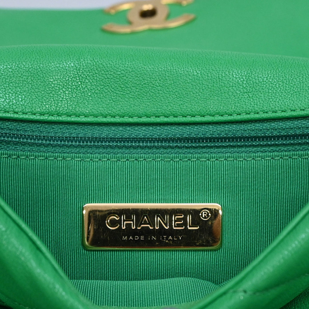 Chanel Chanel19光泽羊羔链链肩袋P45032V
