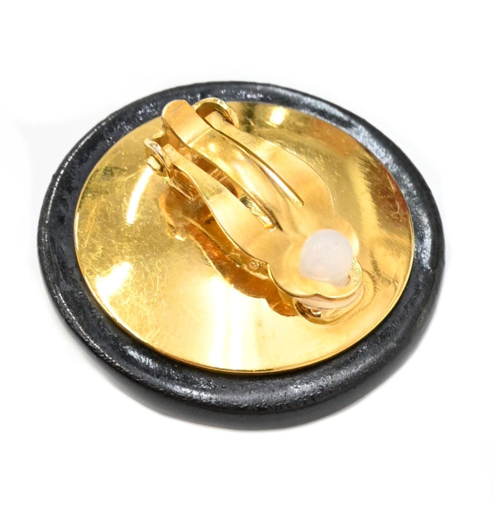CHANEL Chanel Round Logo Earring P43262V