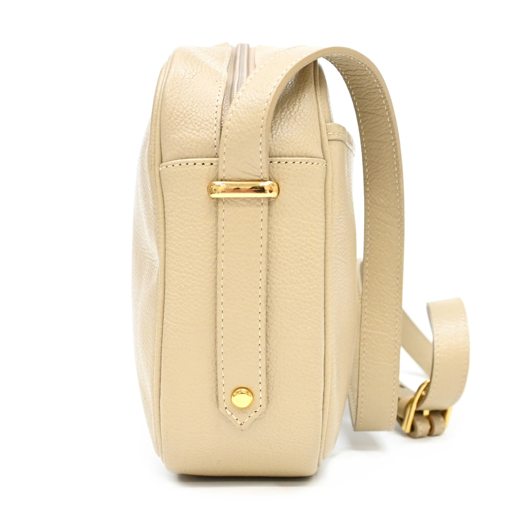 Yves Saint Laurent Eves Saint Laurent？