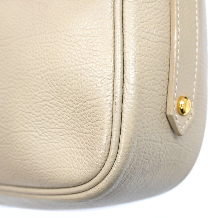Yves Saint Laurent Eves Saint Laurent？