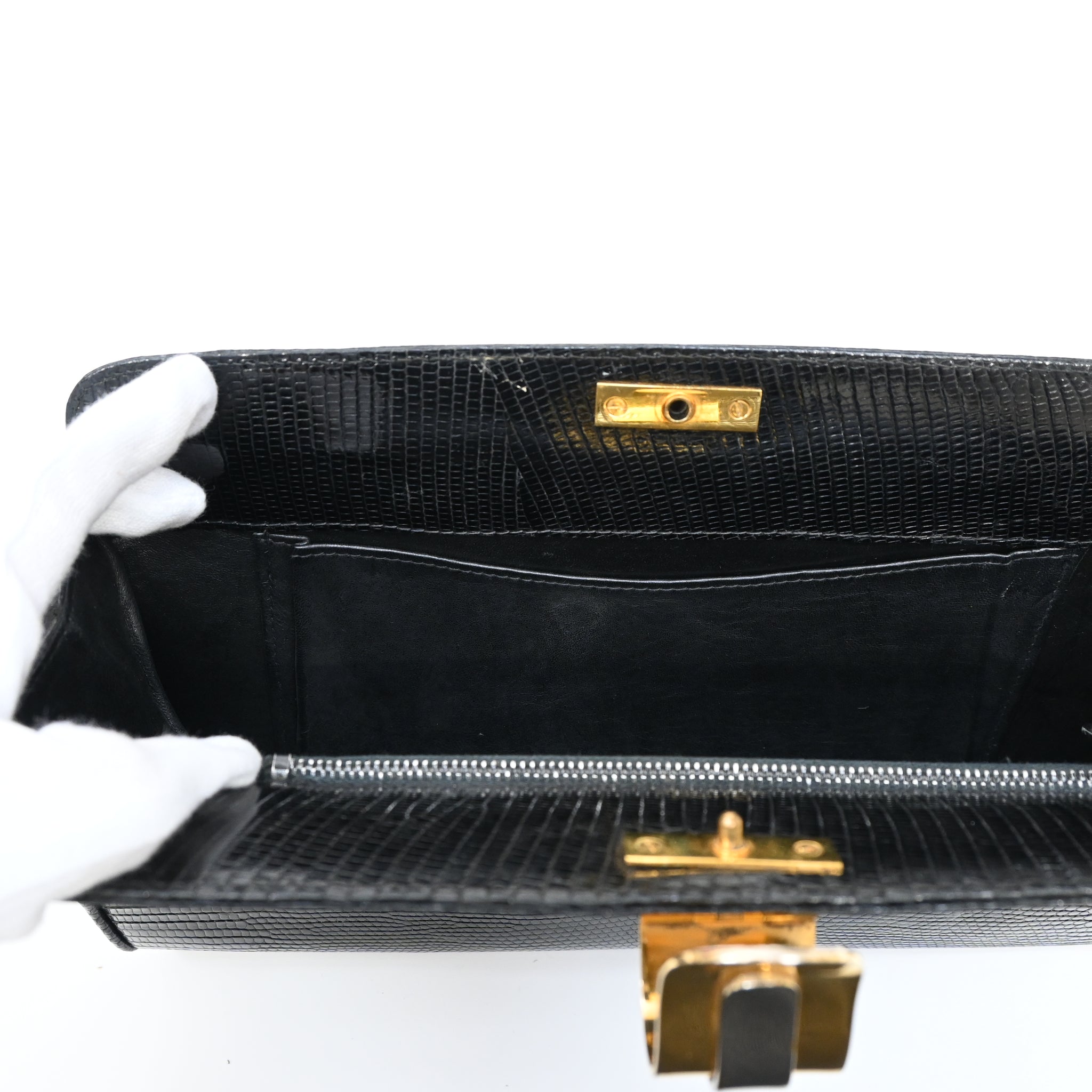 GUCCI - グッチ 457195 525040 裏地アニマル総柄レザー