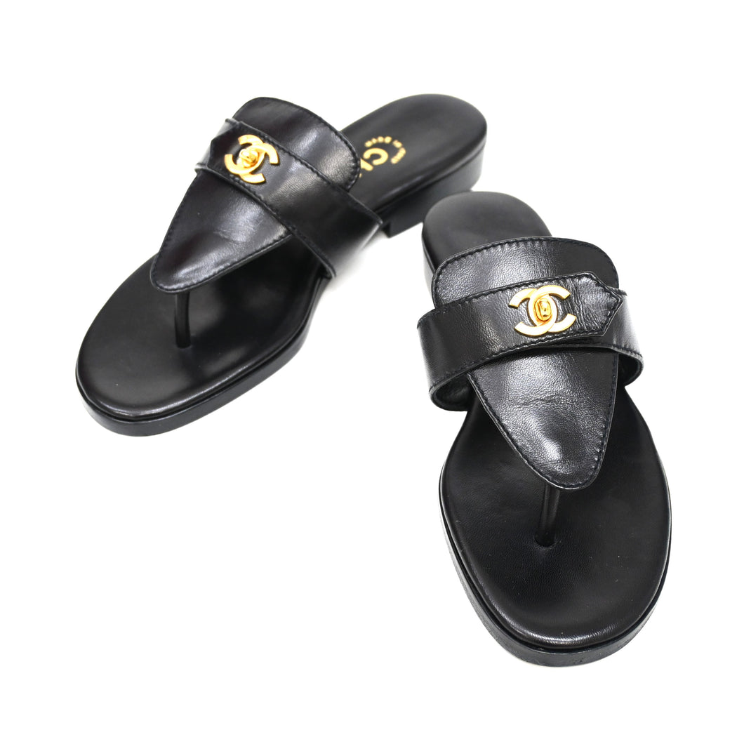 *CHANEL Chanel Coco Mark Thong Sandals P43310V