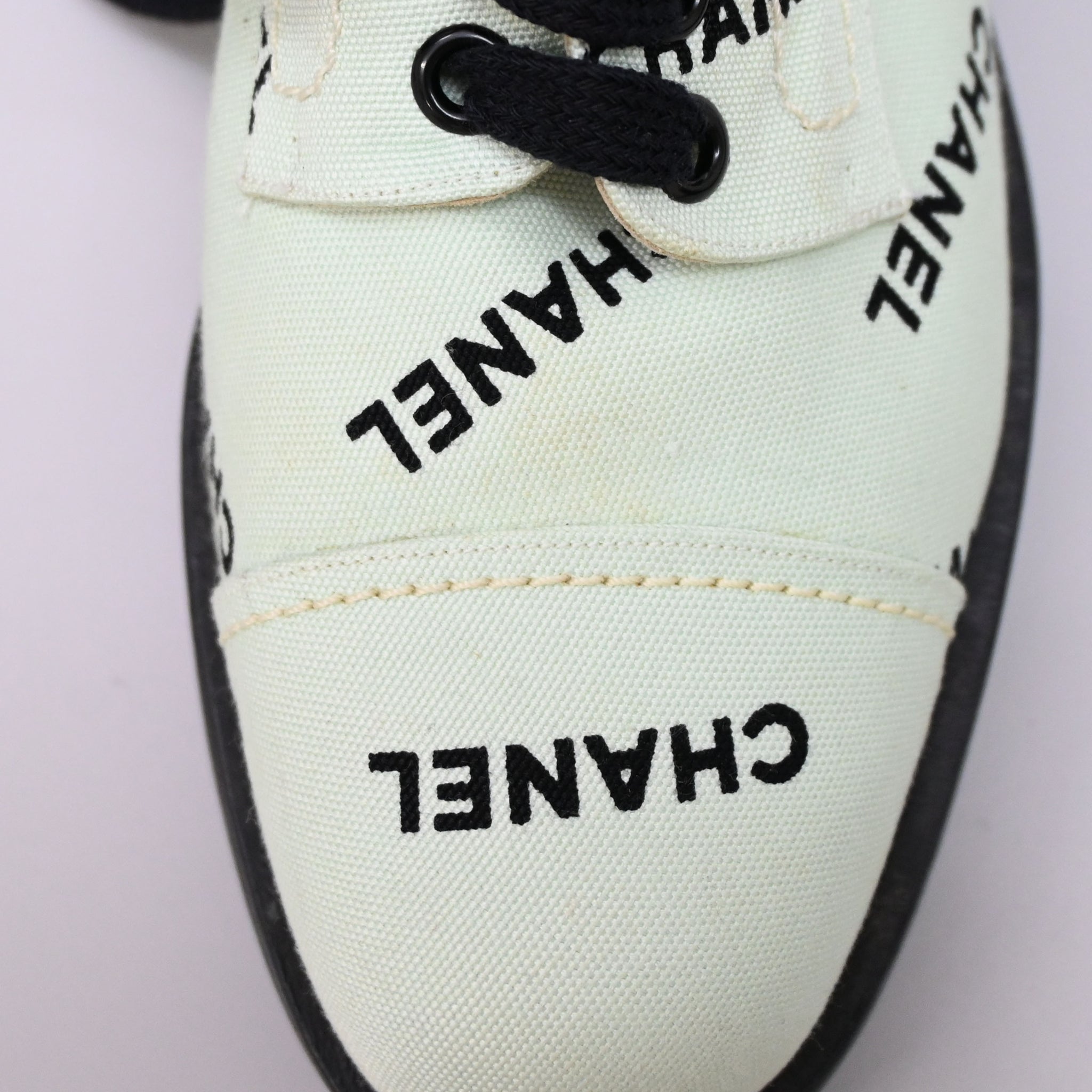 CHANEL シャネル ココマーク レースアップシューズ – VINTAGE