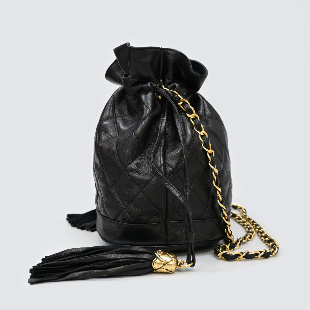 *CHANEL Matelasse Drawstring Chain Shoulder Bag P43446V