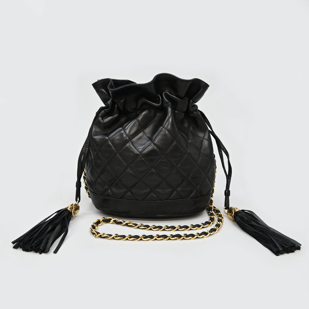*CHANEL Matelasse Drawstring Chain Shoulder Bag P43446V