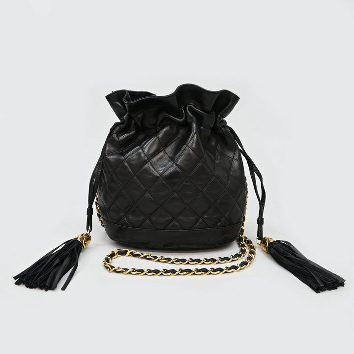 *CHANEL Matelasse Drawstring Chain Shoulder Bag P43446V