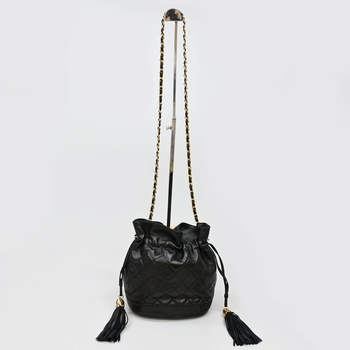 *CHANEL Matelasse Drawstring Chain Shoulder Bag P43446V