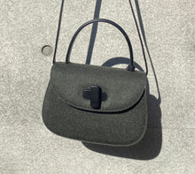 Load image into Gallery viewer, *GUCCI Gucci Handbag P15683V
