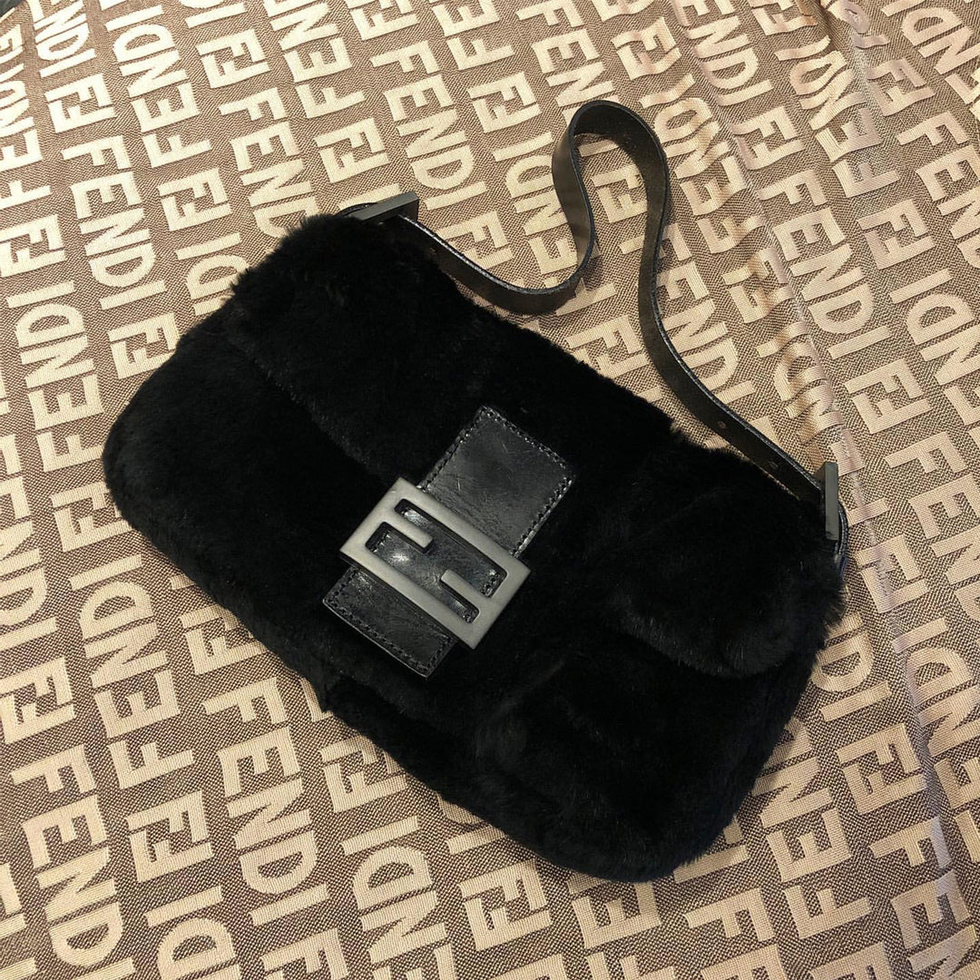 *FENDI 芬迪 Mamma Baguette 手提包 单肩包
