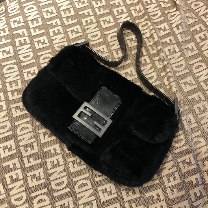 *FENDI 芬迪 Mamma Baguette 手提包 单肩包
