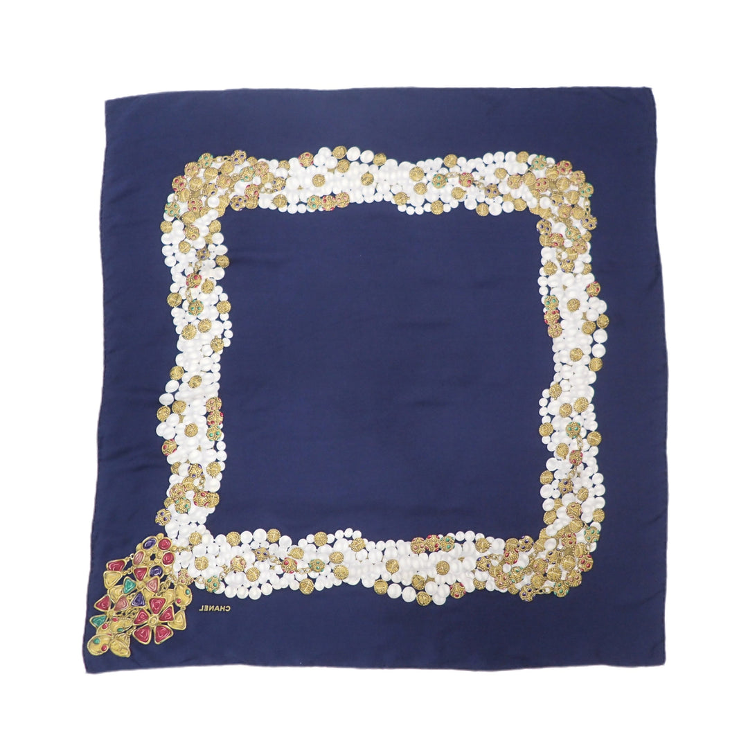 *CHANEL scarf