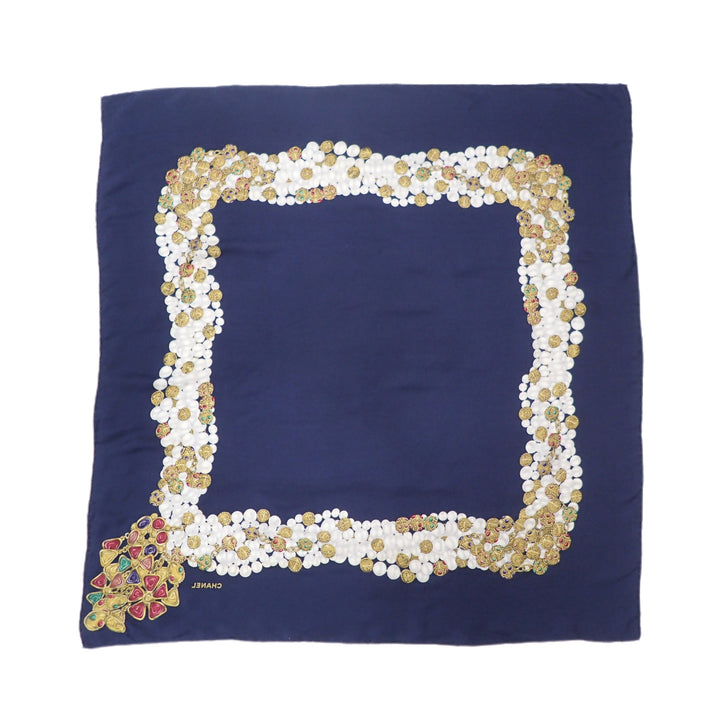 *CHANEL scarf