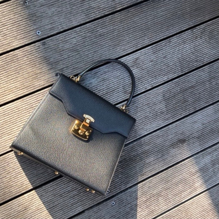 * Gucci Gucci Handbag