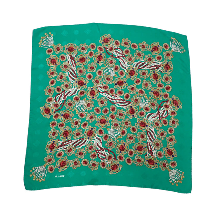 *CHANEL scarf