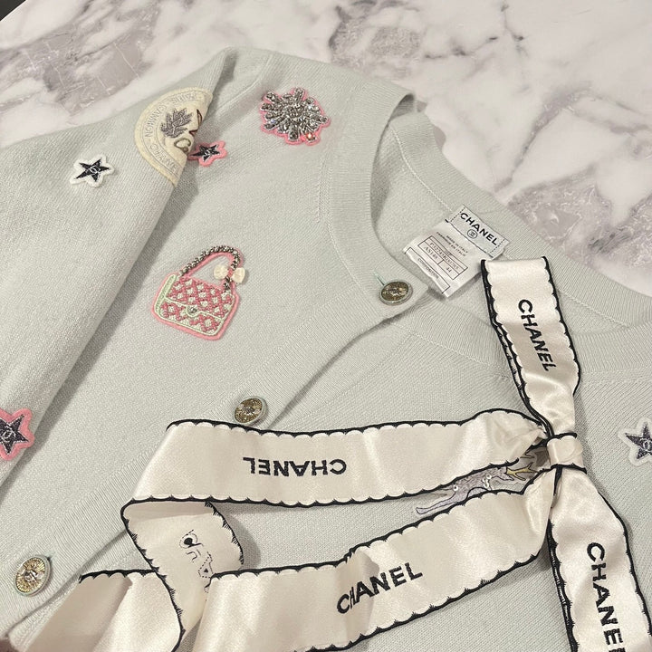 *CHANEL 샤넬 P32745 08P 가디건