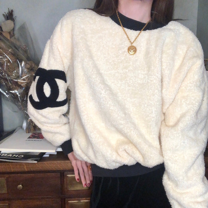 * CHANEL 샤넬  스웨트